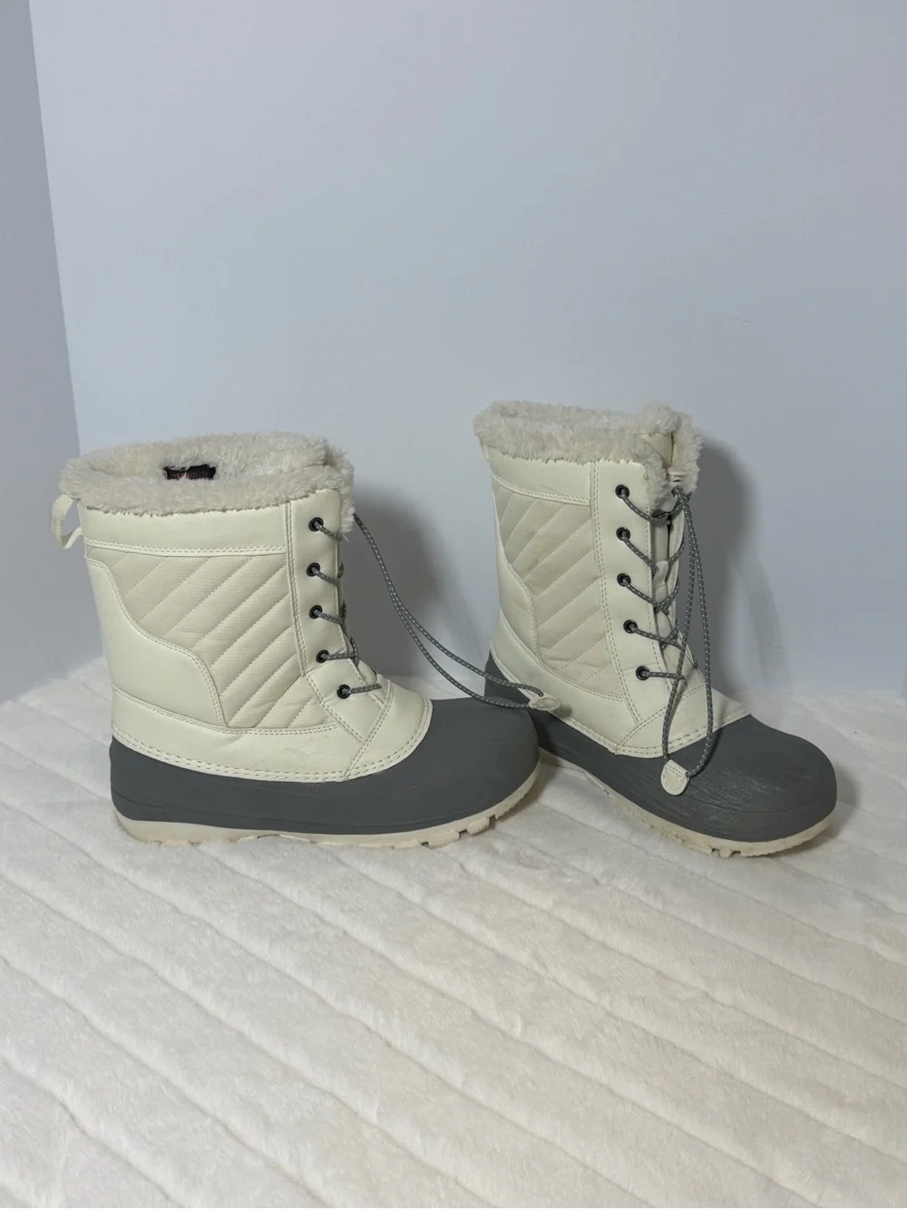 Winter boots - women’s size 6